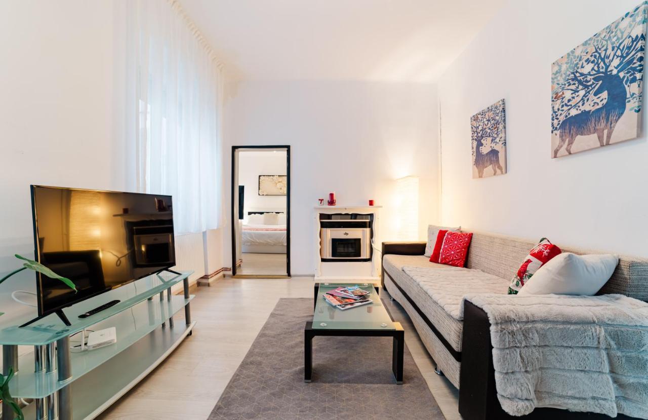 Anastasia Apartments With Parking Brasov Exterior photo