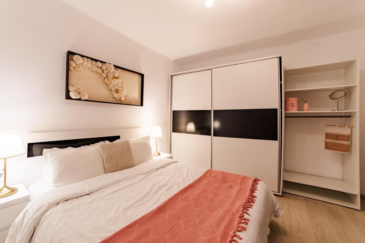 Anastasia Apartments With Parking Brasov Exterior photo