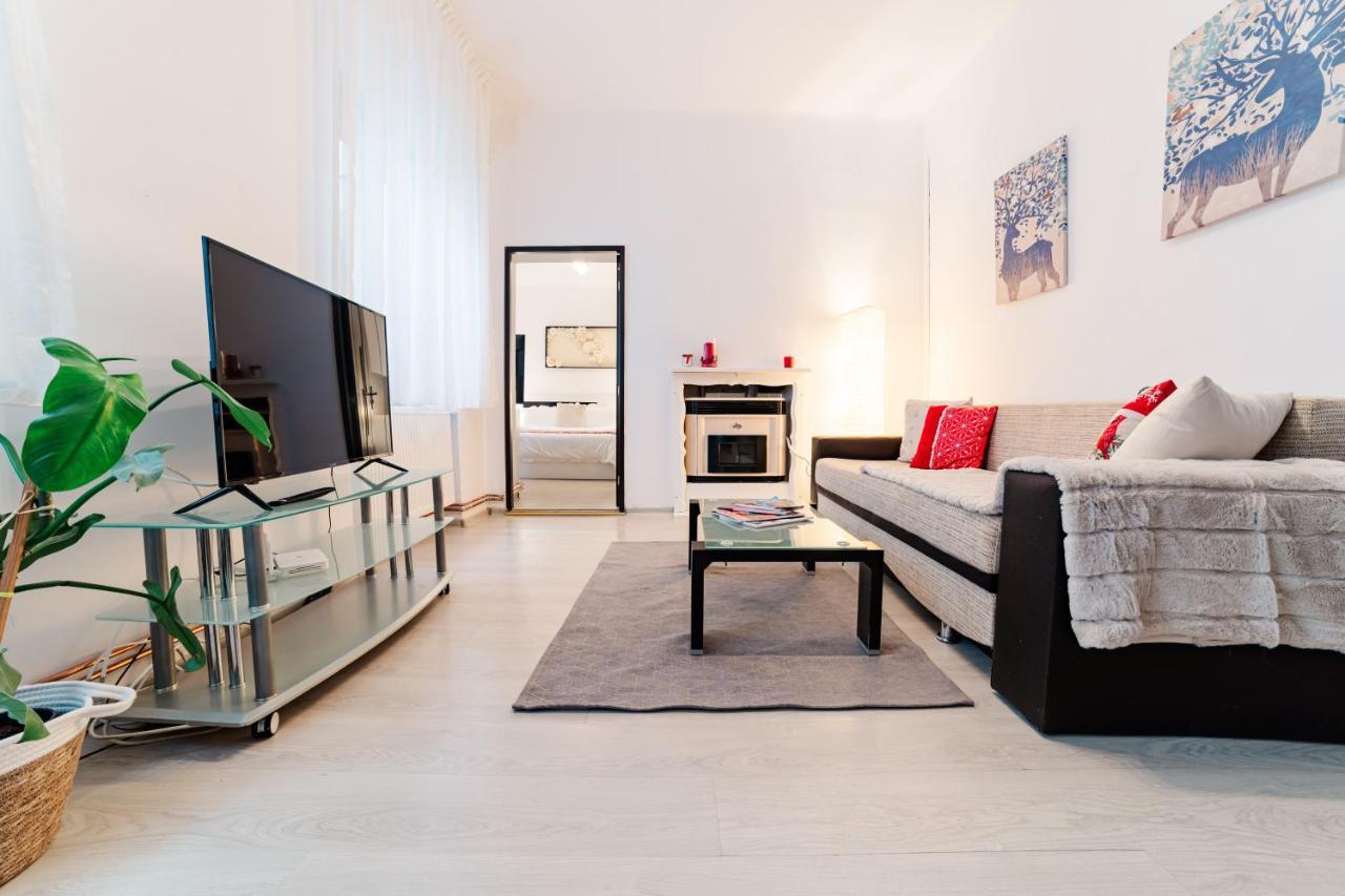 Anastasia Apartments With Parking Brasov Exterior photo