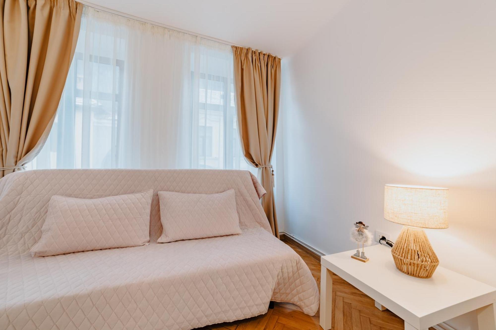 Anastasia Apartments With Parking Brasov Exterior photo